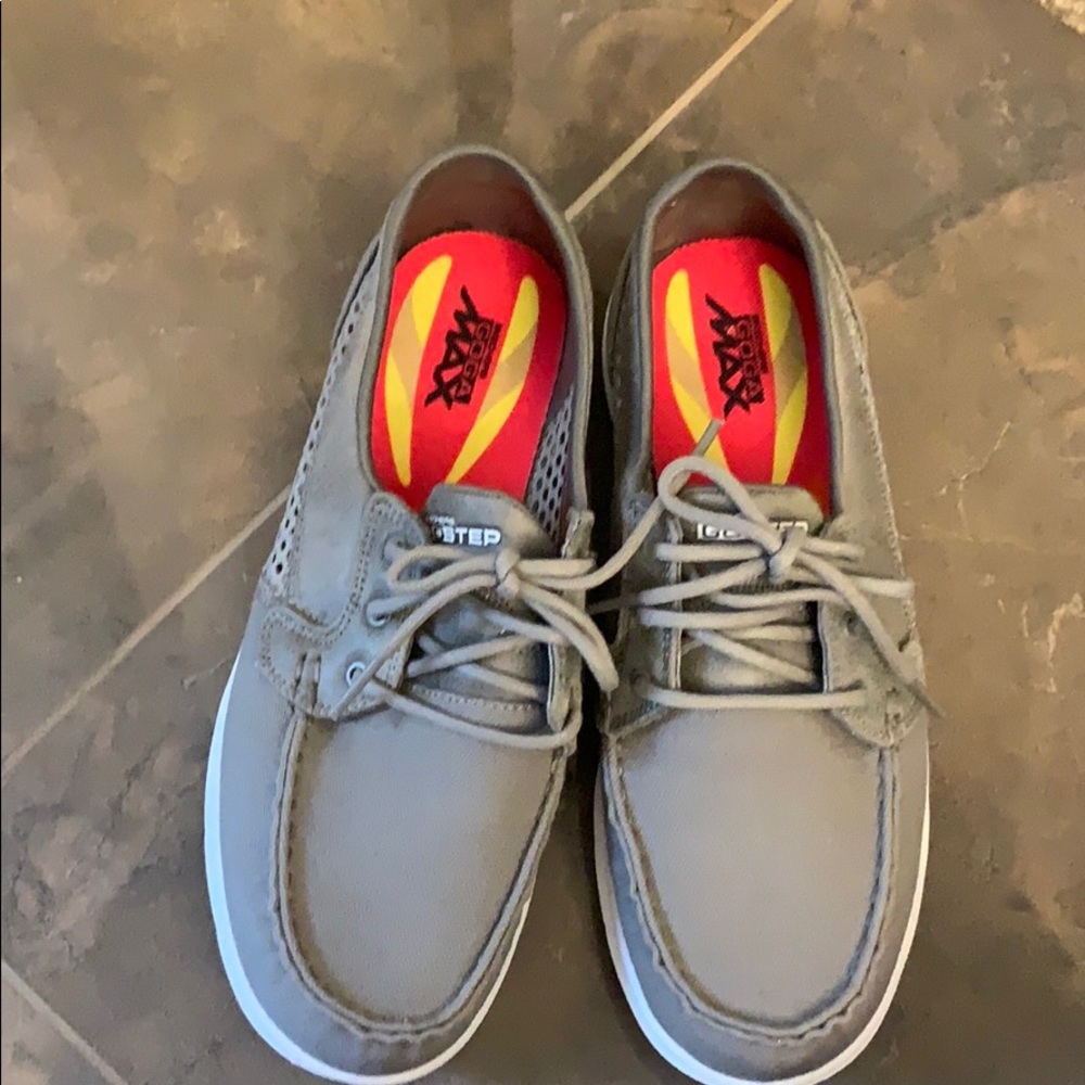 Skechers worn once slip on sneaker